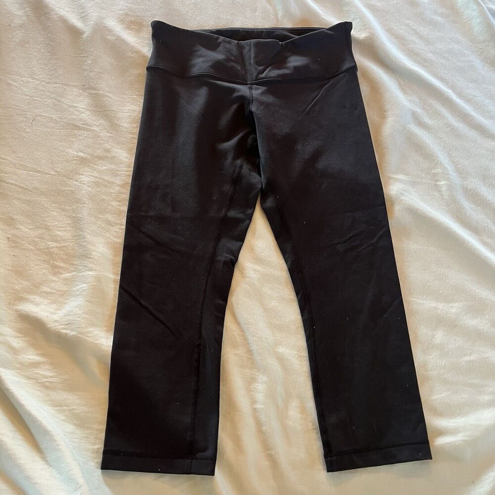 Lululemon Leggings Women's Size 8 Black Crop Knee High